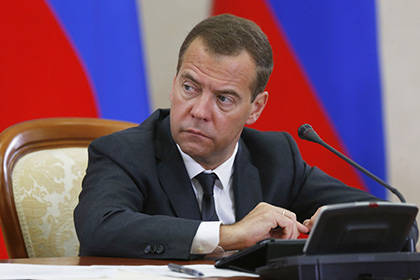 Медведев разъяснил пути кредитов для аграриев