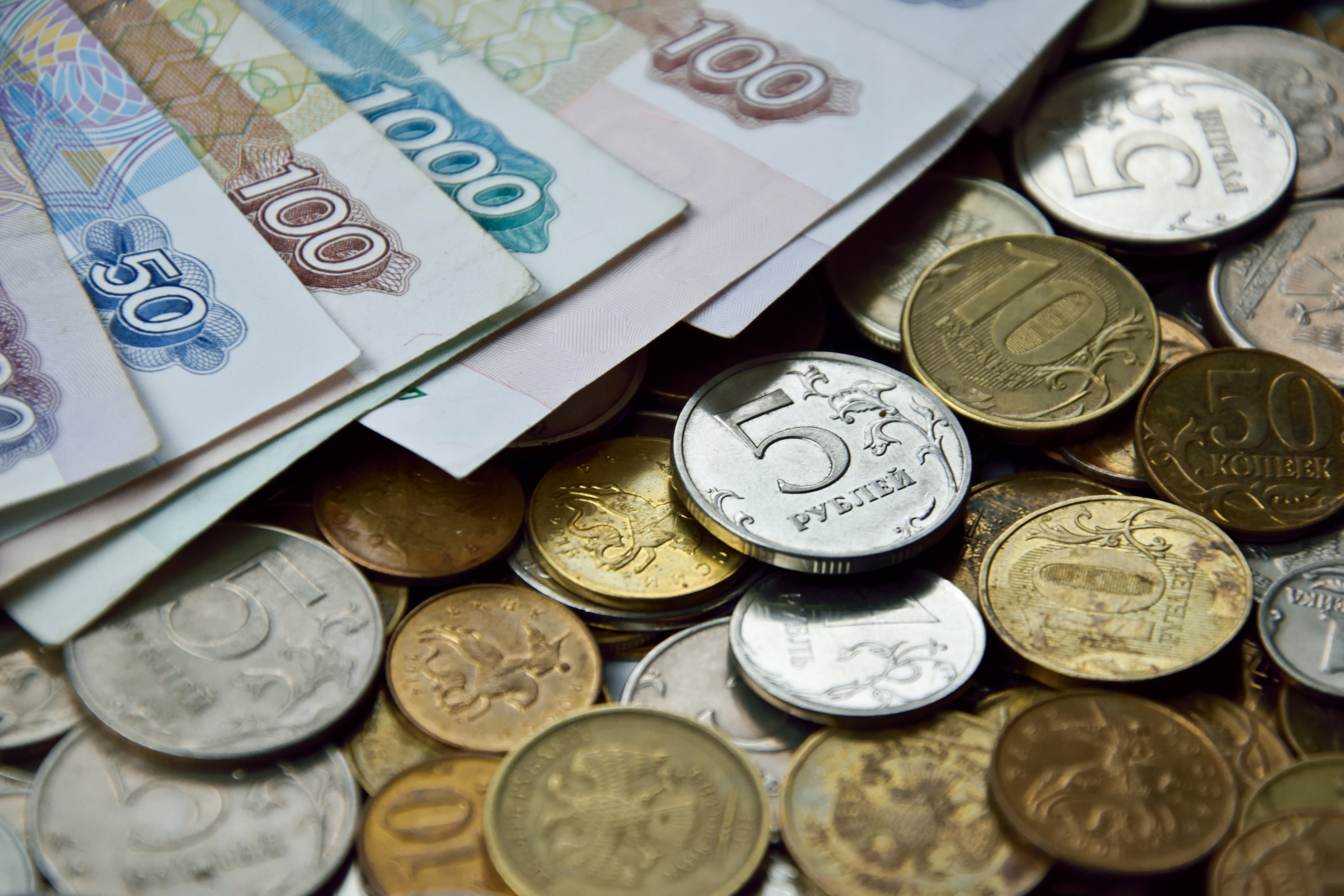Сильный или слабый? Какой рубль нужен России?