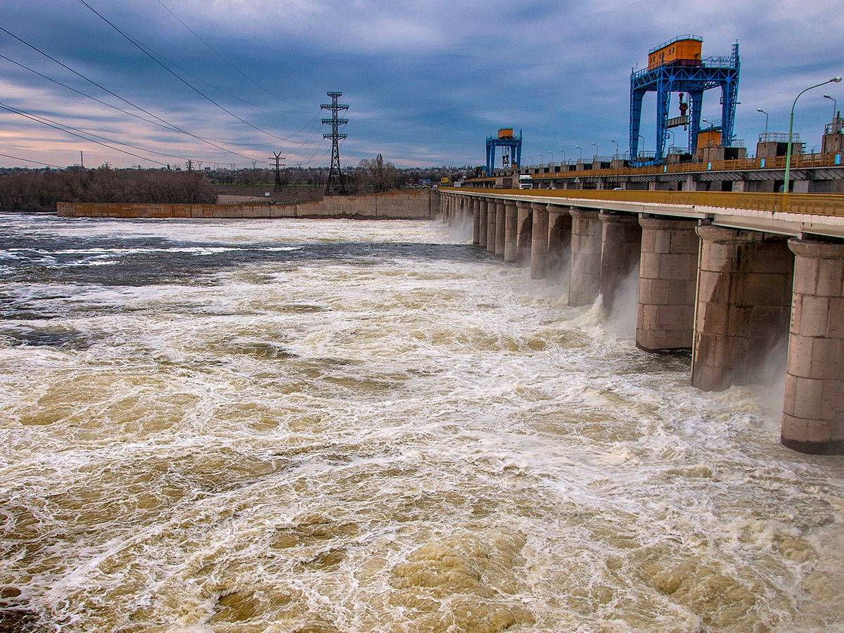 Основа экономики: прорыв Каховской ГЭС больно ударит по Херсонской области