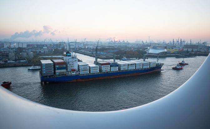 События в зоне Суэцкого канала заставят искать новые торговые маршруты