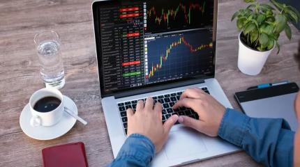 ЦБ РФ планирует заставить работать финансовых блогеров по новым правилам ЦБ РФ планирует заставить работать финансовых блогеров по новым правилам