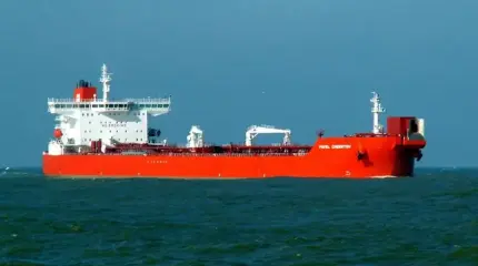 Танкер, который хотела захватить Эстония, прошел обратно с нефтью под новым именем