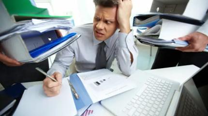 Под грузом триллионных долгов: ставки ЦБ поставили бизнес на колени