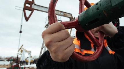 Слишком мало и поздно: эксперты о «рекордном» сокращении нефтедобычи