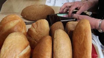 Украинцы работают за еду. 50% доходов граждан уходит на питание