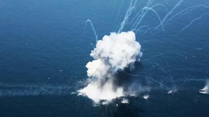 Пролив Смерти? В Ормузском проливе горят и танкеры, и порты