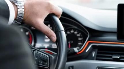 Авторынок закипел: эксперты рассказали о рекордах осенних продаж в России