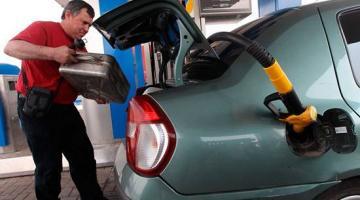 Почему бензин в Казахстане вдвое дешевле нашего?