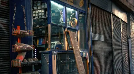 В РФ массово закрываются строительные магазины