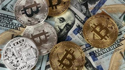 Капиталы стерты: США разбомбили рынок криптовалют