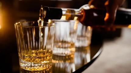 Бюджетный фундамент: вредные привычки россиян стабильно наполняют казну