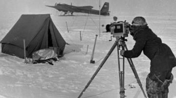 Первая в мире советская научная станция на дрейфующих льдах