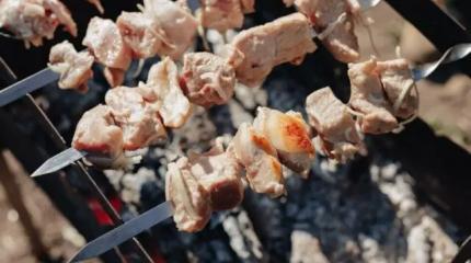 Майский мясной бум: россиян предупредили о взлёте цен на шашлык Майский мясной бум: россиян предупредили о взлёте цен на шашлык