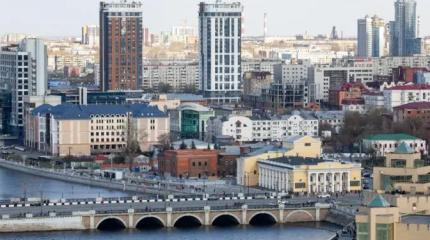 Челябинск рухнул в долговую яму, а чиновники все равно крутые авто покупают