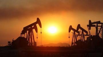 Падение стоимости барреля нефти не прекращается
