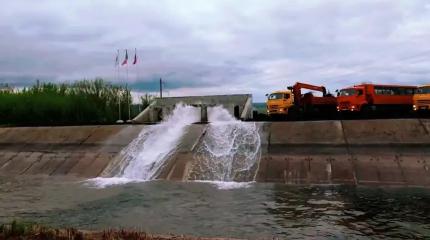 Новая Россия продолжает борьбу за воду и развивает энергетику