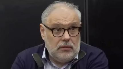 Хазин: в начале апреля произошло то, что спасло рубль от девальвации