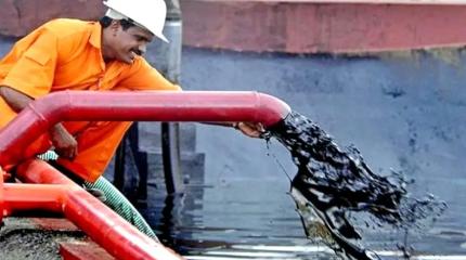 Отказ Запада от "грязной" нефти обернулся провалом