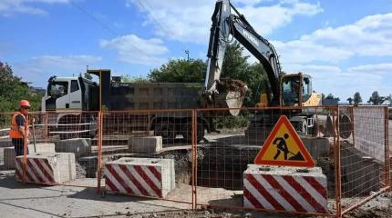 Новая Россия прокладывает пути в Китай, строит жильё и учит атомщиков