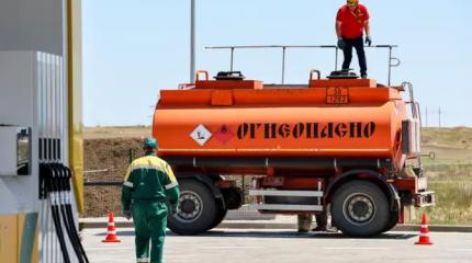 Белоруссия, Индия, Казахстан… Кто в очереди поставлять в Россию бензин?