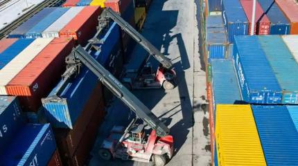 Торговля на крутом повороте: нефть течет на Восток, а лекарства – с Запада