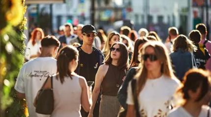 В России резко сократилось число обеспеченных семей В России резко сократилось число обеспеченных семей