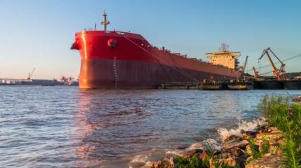 Флот уходит в офшор: танкеры с русской нефтью сбросили флаги из-за санкций