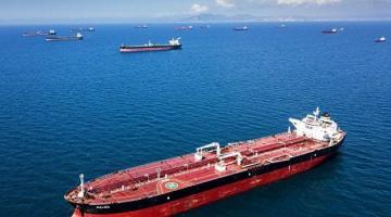 Собственный флот и новые рынки: как Россия ответит на нефтяные санкции