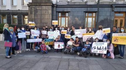 За три года только 63 беженца на Украине получили жильё