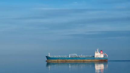 Рынок супертанкеров раскалился: военная премия не помеха исчезновению судов