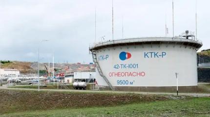 Токаев просит о помощи: Зеленский «добивает» казахстанскую «нефтянку»