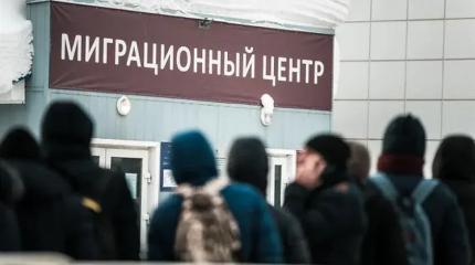 Экономика загнется без них: Минтруд вынужден на 50% поднять квоту мигрантов