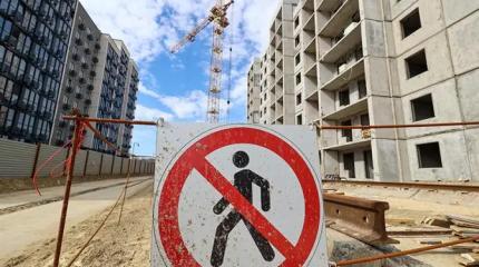 В глубинке — дефицит новых квартир: строится лишь Москва