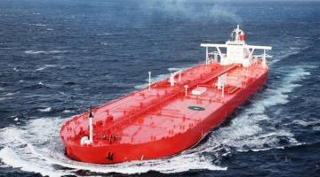 Неизвестные скупили 400 танкеров: компании задирают цену за нефть из России