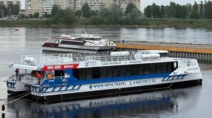 Новая эра транспорта: в Петербурге спустили на воду уникальный катамаран