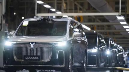 Кризис на авторынке: Продажи простых машин падают, а «Роллс-Ройсов» растут Кризис на авторынке: Продажи простых машин падают, а «Роллс-Ройсов» растут
