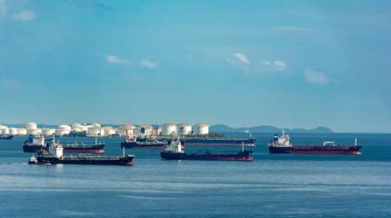 Двенадцать миллионов баррелей нефти РФ создали пробку в Азии