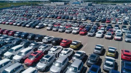 Беспрецедентный кризис обвалит цены на автомобили в РФ Беспрецедентный кризис обвалит цены на автомобили в РФ