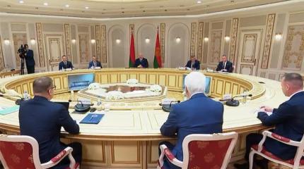 Варианты, в принципе, возможны: Лукашенко думает, что делать с Уралом Варианты, в принципе, возможны: Лукашенко думает, что делать с Уралом