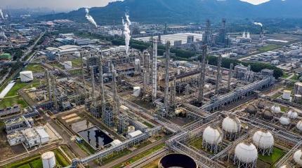 Перекупы на выход: отменен запрет на экспорт российского бензина