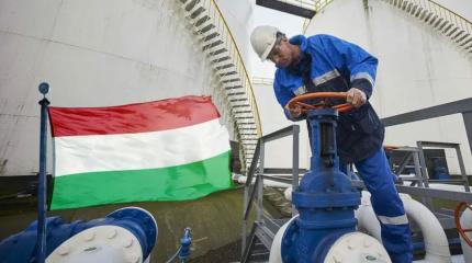 Потери Венгрии из-за отказа от российского газа оценили в миллиарды Потери Венгрии из-за отказа от российского газа оценили в миллиарды