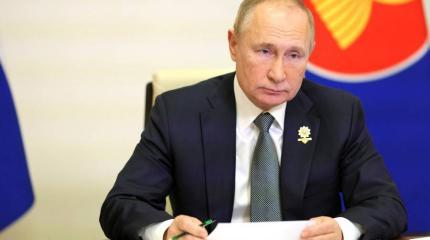 Bloomberg: Цены на газ в Европе упали ниже 1000 долларов после приказа Путина заполнить российские хранилища