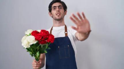 Курьёзный бойкот: Европа запретила ввозить в Россию розы и унитазы