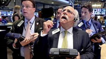 Угроза обрушения фондовых рынков предрекает экономике новый кризис