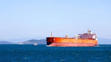 Крупнейший в истории шок предложения: вся нефть в пути «высосана» мировой экономикой