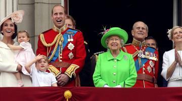 Теневой бизнес короны: королеву уличили в связях с офшорами