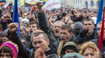 Запад Украины охватили протесты