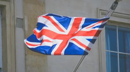 Британские власти разрешили операции с заблокированными активами из-за санкций Британские власти разрешили операции с заблокированными активами из-за санкций