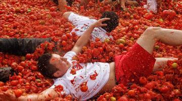 La Tomatina: «помидорная война» с Турцией продолжается