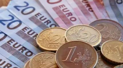 Евро близок к сотне: нужна ли россиянам европейская валюта